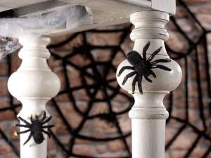 Păianjen artificial pentru Halloween