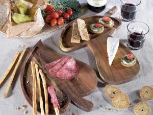 planche à découper en bois pour feuilles de champi