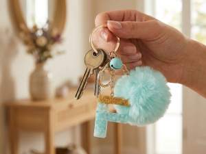 porte-clés grossiste lettre F pompon