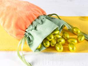 présentoir à bonbons en forme de carotte pour Pâqu