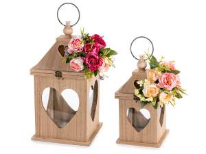Lanternes en forme de cœur en bois ornées de roses