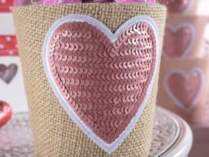Wholesaler jute baskets heart sequins