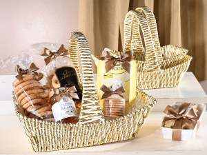 wholesaler woven paper baskets handle