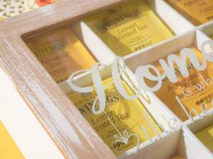 Wholesaler of tea spice boxes with heart decoratio