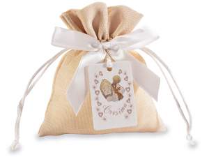 Sacs en tulle et amandes sucrées pour les faveurs