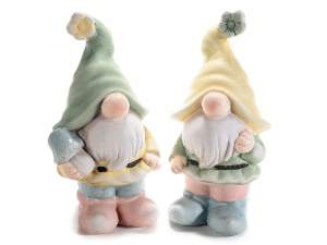 Varias decoraciones y molinetes de colores