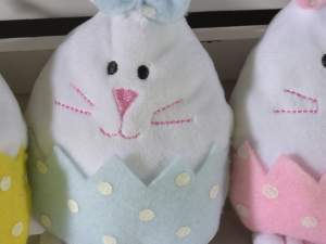 Wholesaler bunny sweet gift egg shaped