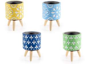 Vaso in cemento decoro maiolica su treppiede in legno