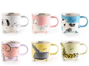 Tazza in ceramica 480ml con animaletti in rilievo e piedini