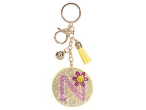 Charm/llavero letra N de colores con pedrería y colgantes