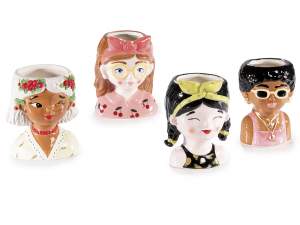 Vase en céramique brillante  orné d'un visage de fille