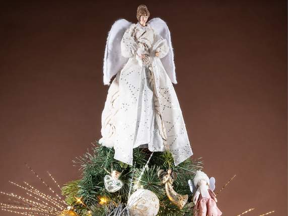 Punta de ángel con alas y vestido de ecopiel con decoración