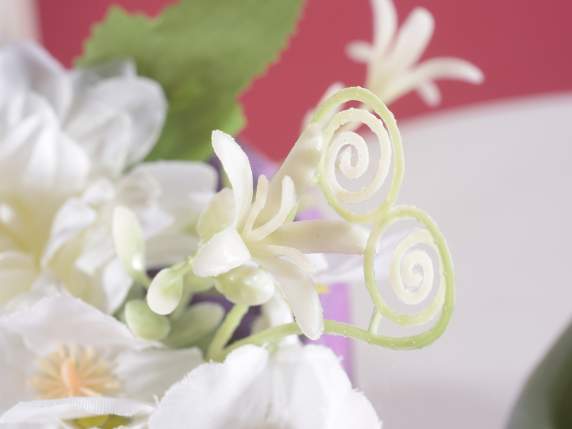 Montón de dalias artificiales