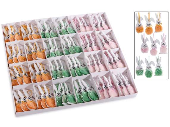 Expositor papel 72 conejitos de madera colorada para colgar