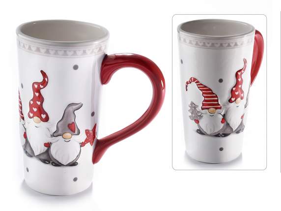 Taza alta en ceramica con decoraciones navidenas