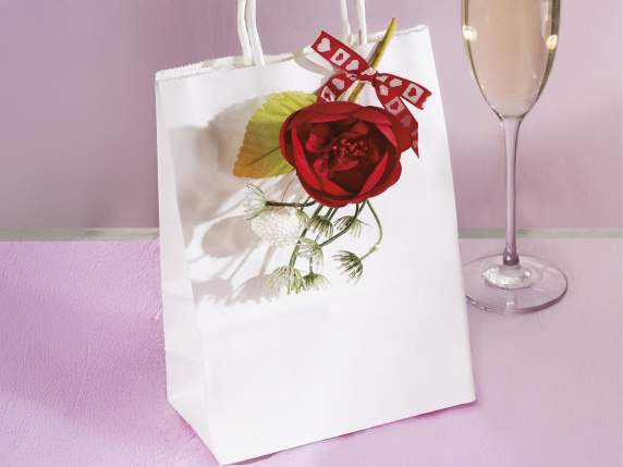 Anémona de tela con flores artificiales.
