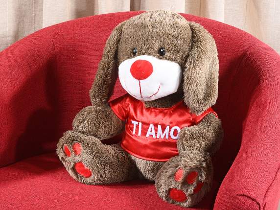 Cățeluș de pluș cu tricou roșu și scris I Love You