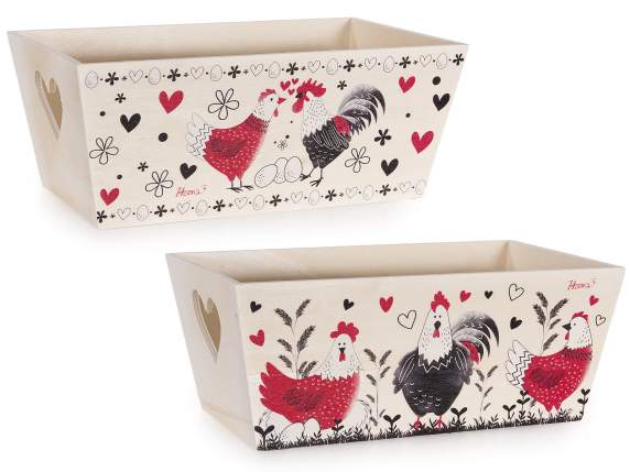 Cesta de madera para gallinas con asas en forma de corazón