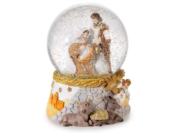 Bola de nieve con belén sobre base de resina con personajes