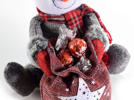 Personaje navideño en tela con bolsa abatible para dulces.