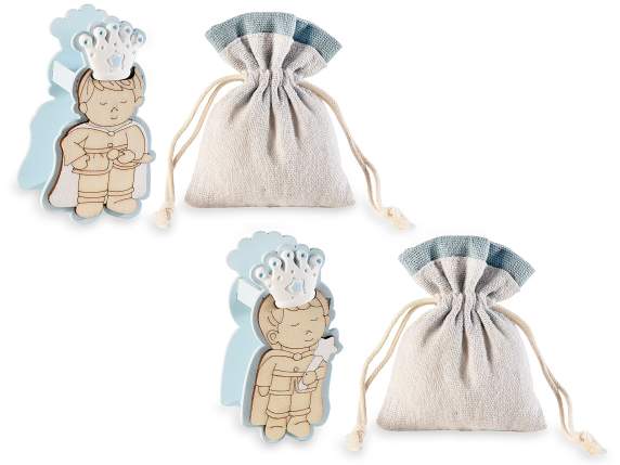 Príncipe de madera con corona de yeso y bolsa con cordón