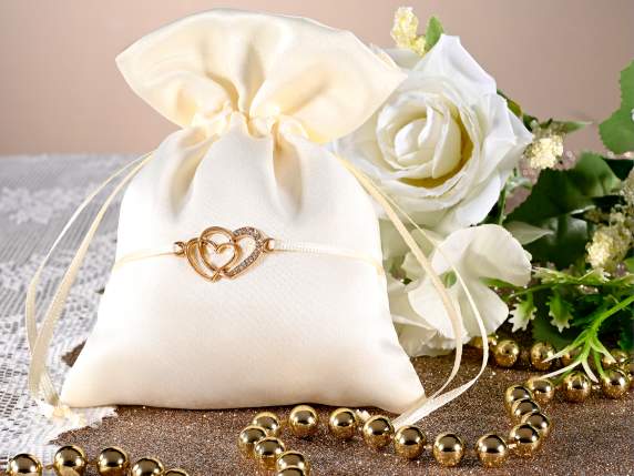 Bolso efecto satén corazones de metal dorado y lazo