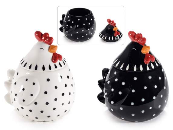 Borcan din ceramică colorat cu mâncare de pui