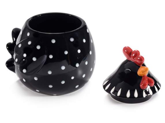 Borcan din ceramică colorat cu mâncare de pui
