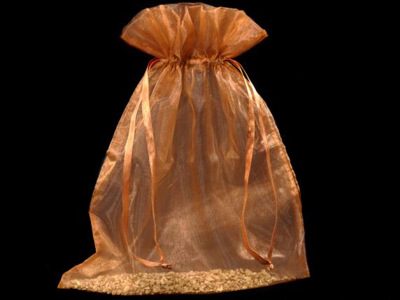 Bag in bronze organza 23x30 cm with tie