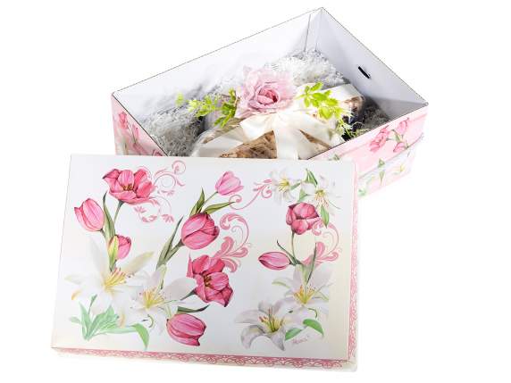 Caja cartón forma paloma y cordón con estampado floral