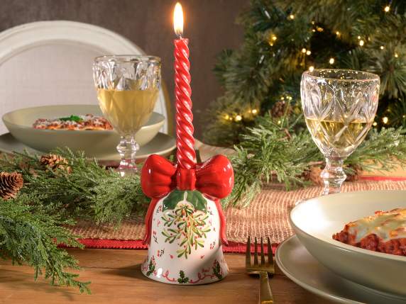Candelabro cerámica forma campana con decoraciones relieve
