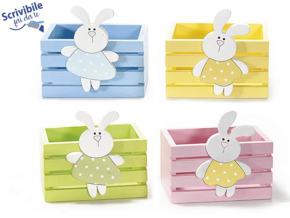 Cesta de valla de madera con conejito