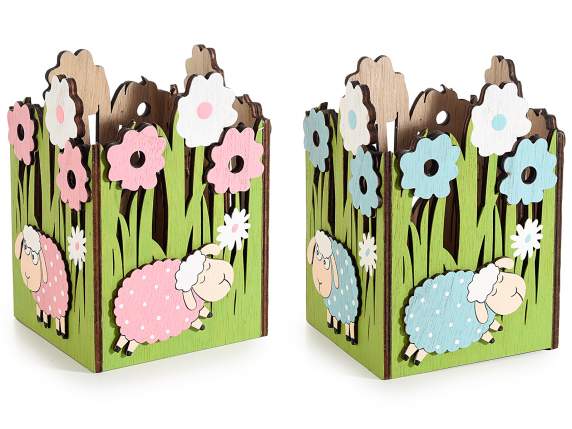 Cesta de madera colorida con prado de flores y ovejas