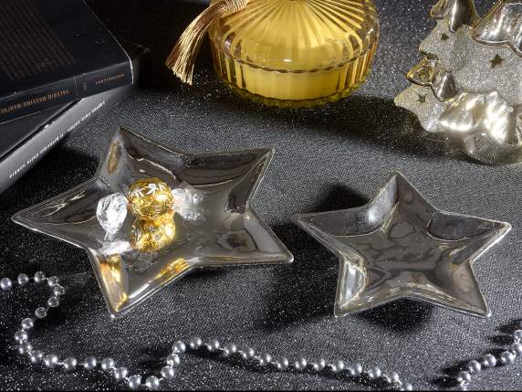 Set of 2 decorative star-shaped ceramic trays to be placed o