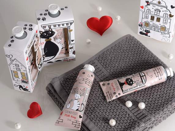 Coffret cadeau avec crème parfumée pour les mains et les pie