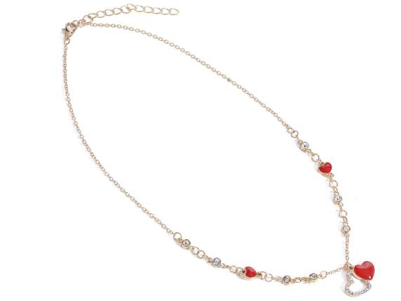 Collier en métal avec cœur laqué et strass, avec carte