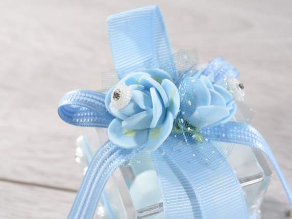 Suport cutie dulce cu flori, strasuri și funda albastră