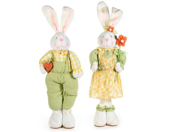 Coniglio decorativo in stoffa con vestito