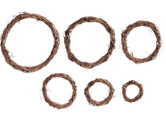 Juego de 6 coronas de mimbre tejidas para colgar