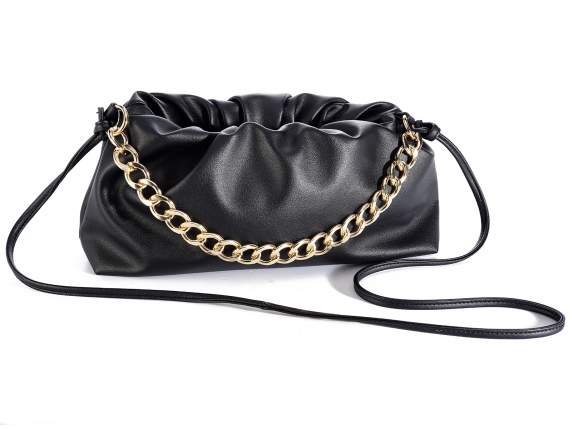 Curled bag in black imitation leather w / shoulder strap and