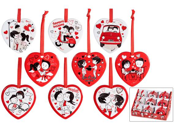 Corazón de cerámica colgante con decoración de enamorados