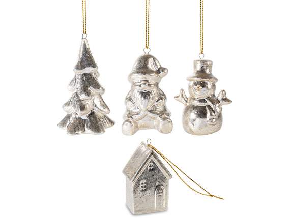 Adorno navideño de porcelana con cuerda para colgar.