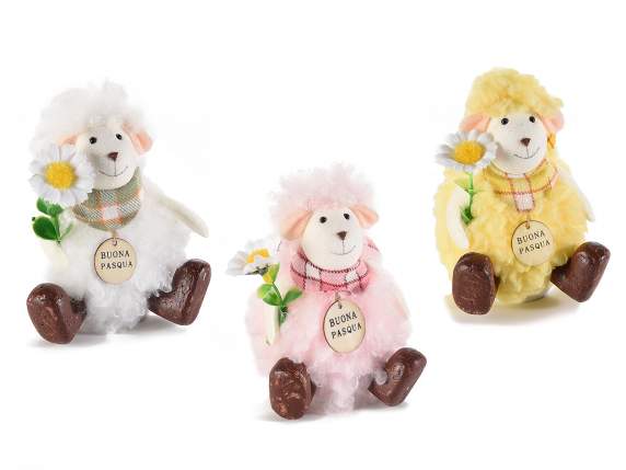 Oaia moale din blana ecologica cu pandantiv Paste fericit