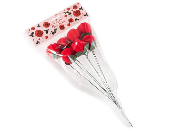 Rosa de poliestireno con efecto terciopelo en un palo