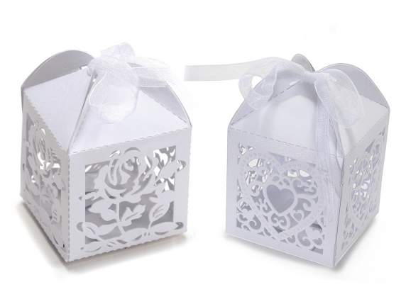Favor box in carved white paper