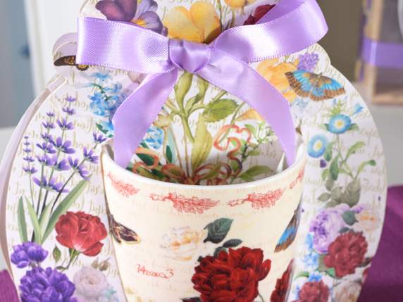Cana din portelan cu decoratiuni florale in cutie cadou