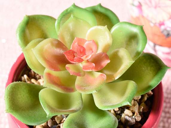 Vaza din ceramica cu planta artificiala si scris auriu