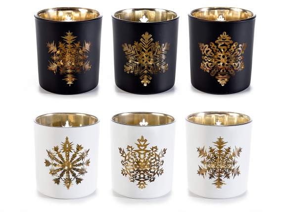 Glass candle holder with snowflake decoration