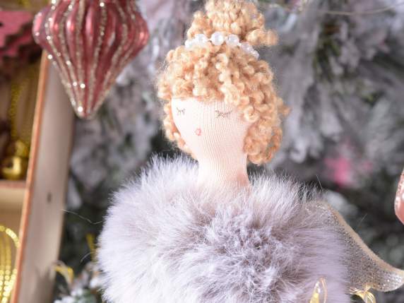 Angelo con abito in tulle e stola eco-fur da appendere