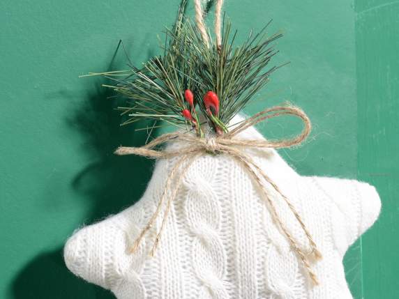 Decorazione natalizia in maglia imbottita da appendere
